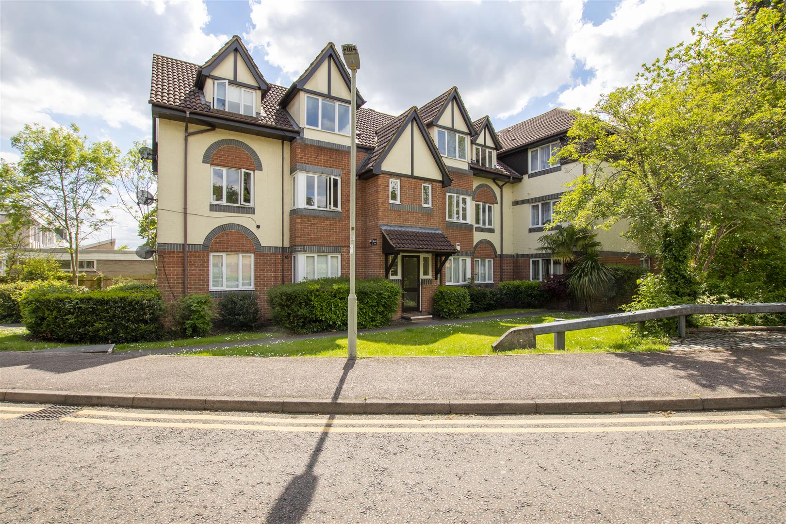 Friends Avenue, Cheshunt Lanes Estate Agents